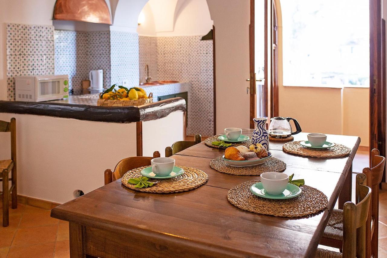 Borgo Di Conca Dei Marini Villa ภายนอก รูปภาพ